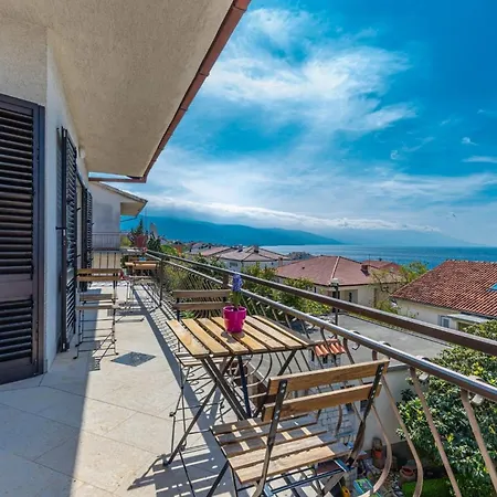 With A Parking Space - 22846 Novi Vinodolski